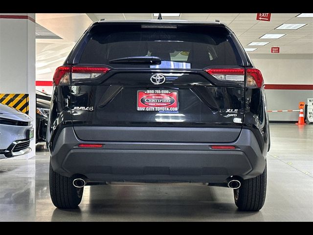 2022 Toyota RAV4 XLE