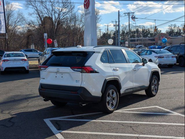 2022 Toyota RAV4 XLE