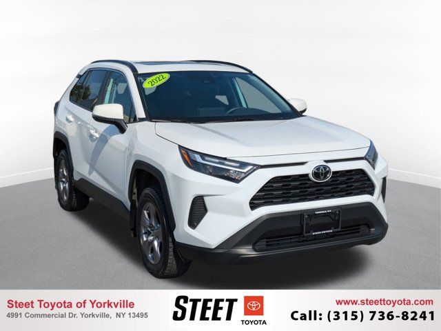 2022 Toyota RAV4 XLE