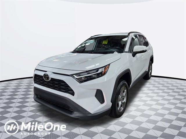 2022 Toyota RAV4 XLE