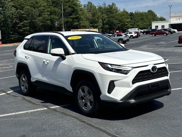 2022 Toyota RAV4 XLE