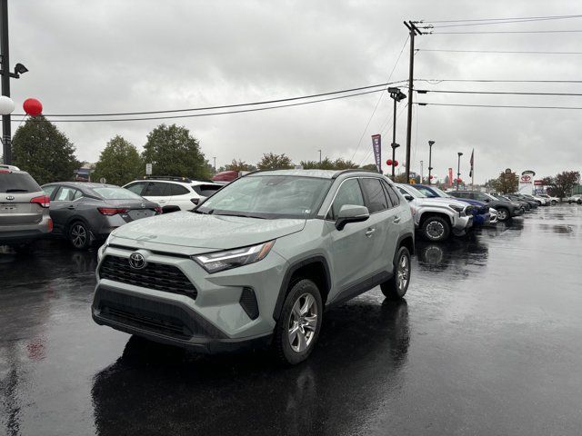 2022 Toyota RAV4 XLE