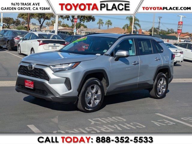 2022 Toyota RAV4 XLE