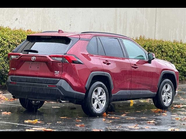 2022 Toyota RAV4 XLE