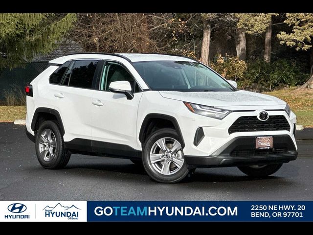 2022 Toyota RAV4 XLE