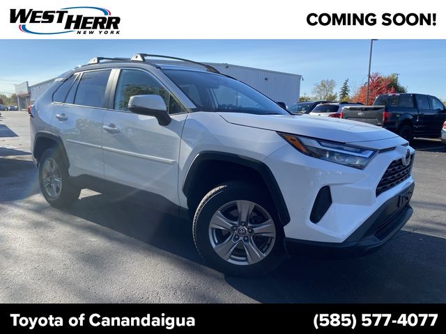 2022 Toyota RAV4 XLE