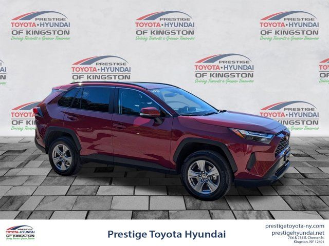 2022 Toyota RAV4 XLE