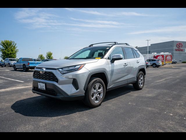 2022 Toyota RAV4 XLE