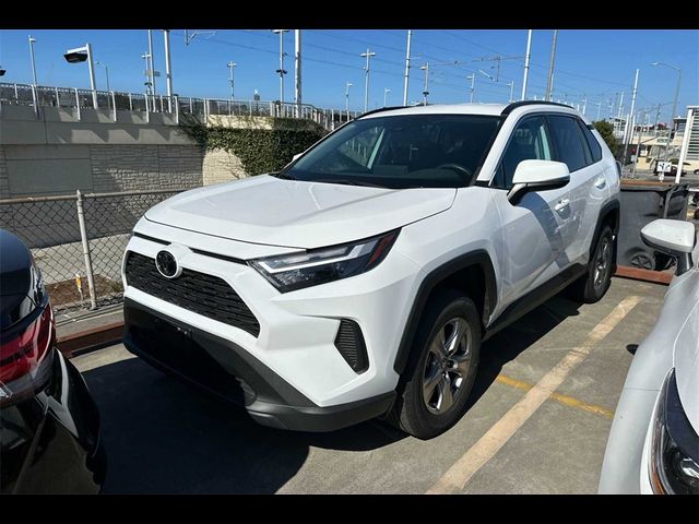 2022 Toyota RAV4 XLE