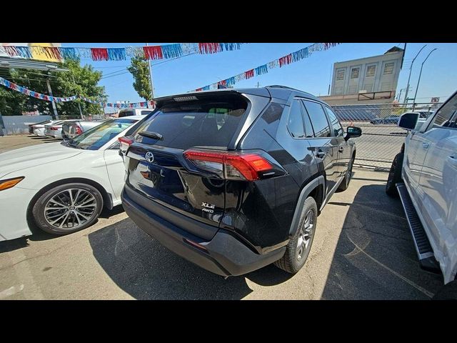 2022 Toyota RAV4 XLE