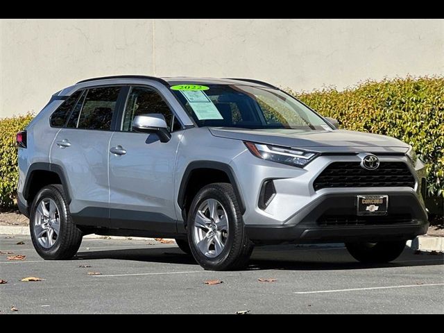 2022 Toyota RAV4 XLE