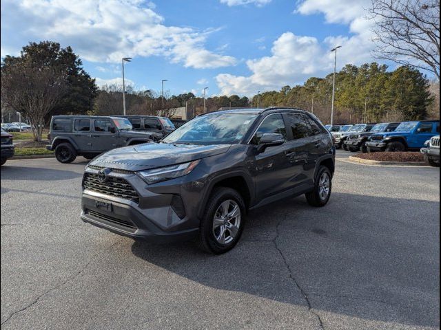 2022 Toyota RAV4 XLE