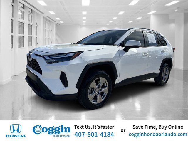 2022 Toyota RAV4 XLE