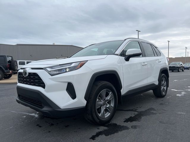 2022 Toyota RAV4 XLE