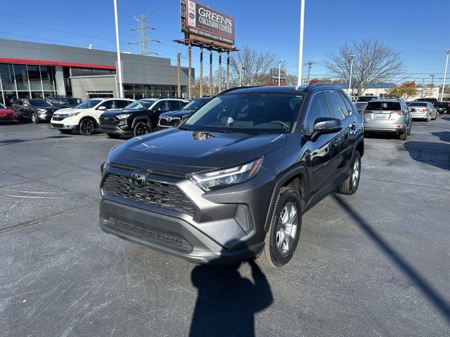 2022 Toyota RAV4 XLE