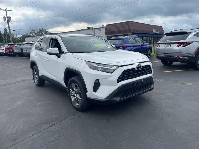 2022 Toyota RAV4 XLE