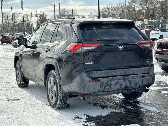 2022 Toyota RAV4 XLE