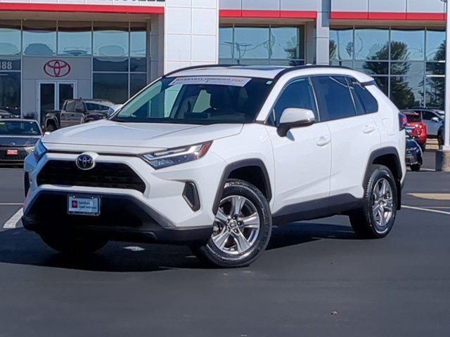 2022 Toyota RAV4 XLE