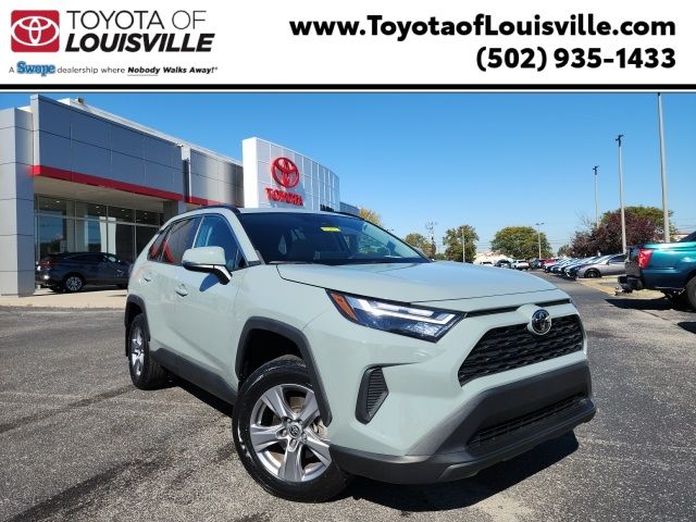 2022 Toyota RAV4 XLE