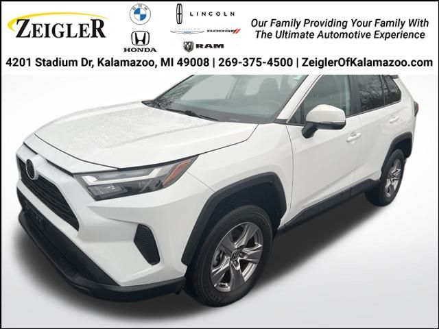 2022 Toyota RAV4 XLE