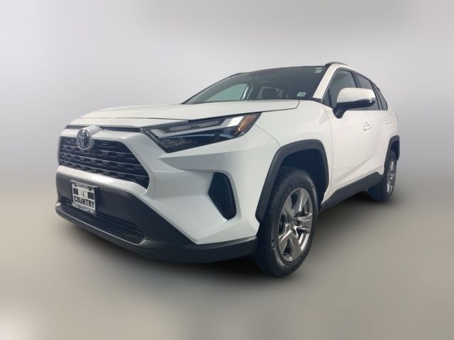 2022 Toyota RAV4 XLE