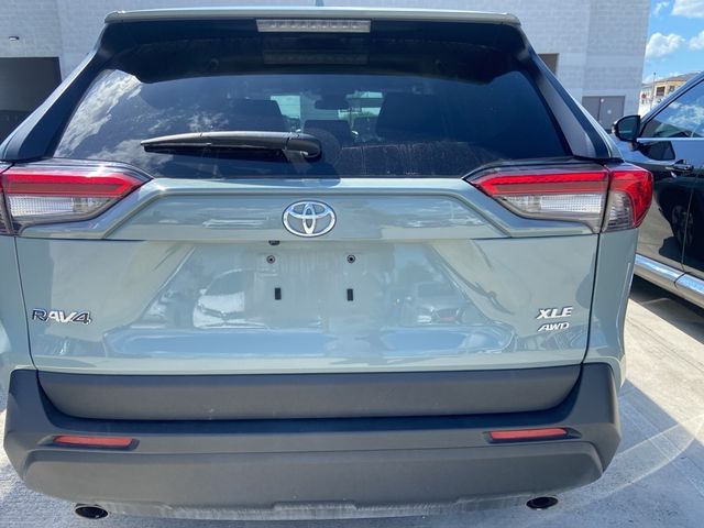 2022 Toyota RAV4 XLE