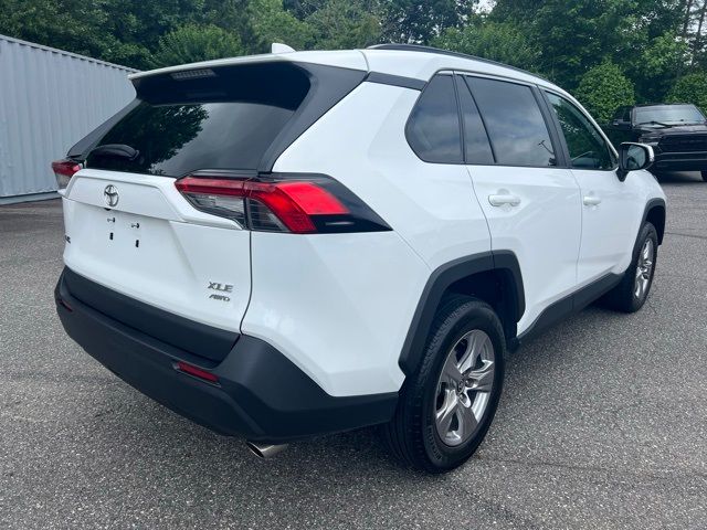 2022 Toyota RAV4 XLE