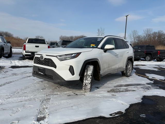 2022 Toyota RAV4 XLE