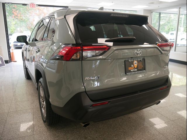 2022 Toyota RAV4 XLE