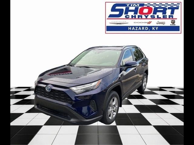 2022 Toyota RAV4 XLE