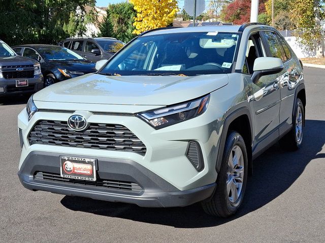 2022 Toyota RAV4 XLE