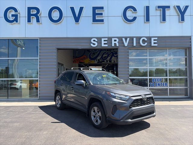 2022 Toyota RAV4 XLE