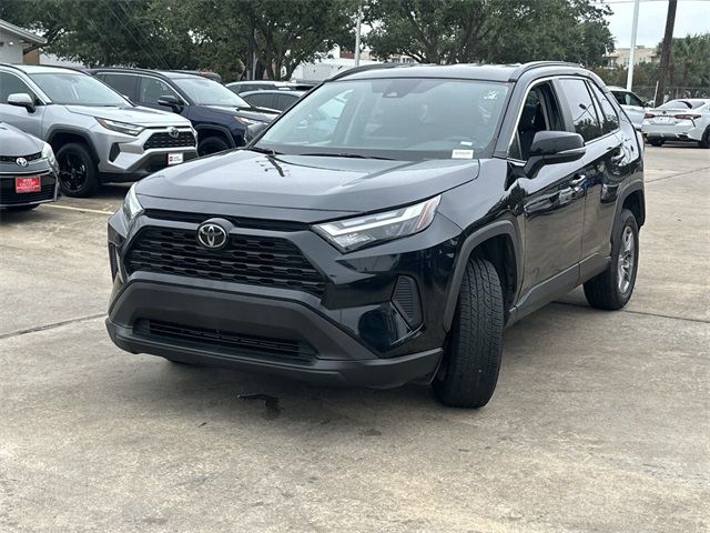 2022 Toyota RAV4 XLE