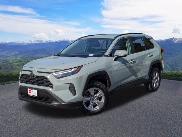 2022 Toyota RAV4 XLE