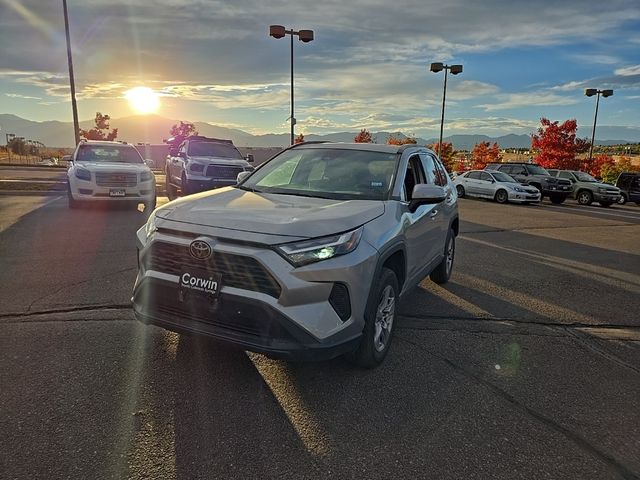 2022 Toyota RAV4 XLE