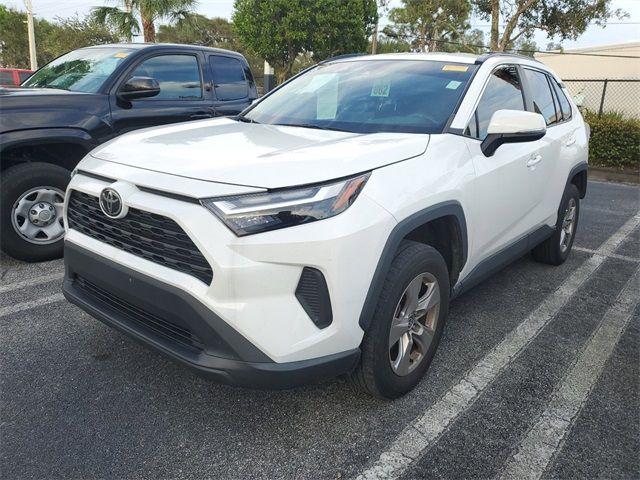 2022 Toyota RAV4 XLE