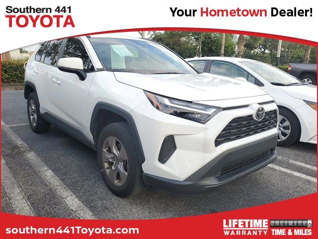 2022 Toyota RAV4 XLE