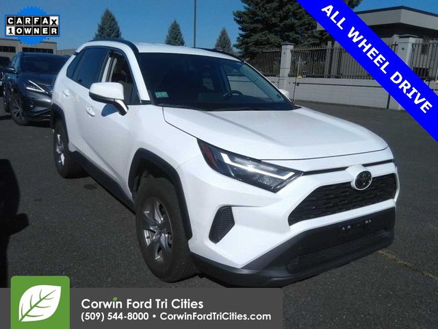 2022 Toyota RAV4 XLE