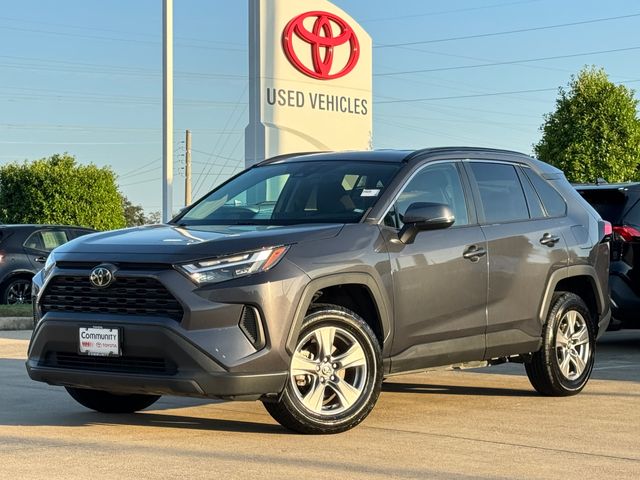 2022 Toyota RAV4 XLE