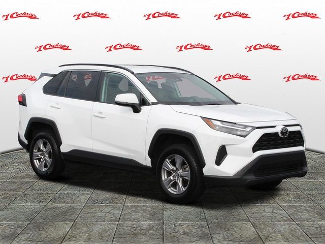 2022 Toyota RAV4 XLE