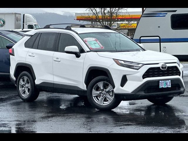 2022 Toyota RAV4 XLE