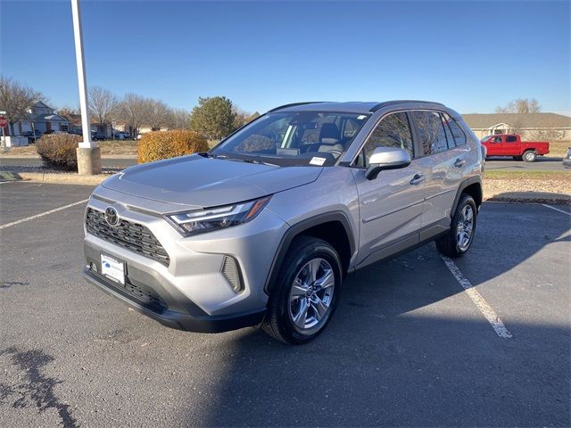 2022 Toyota RAV4 XLE