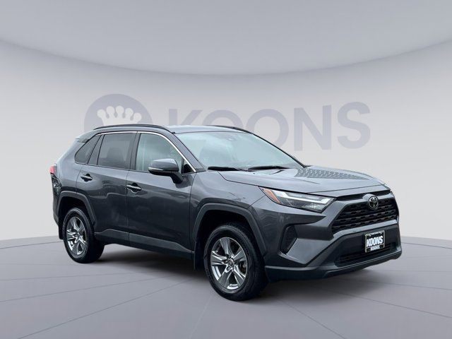 2022 Toyota RAV4 XLE