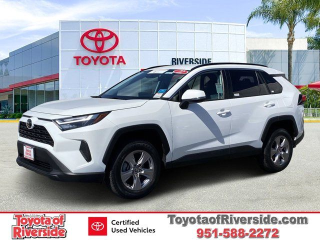 2022 Toyota RAV4 XLE