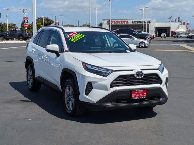 2022 Toyota RAV4 XLE