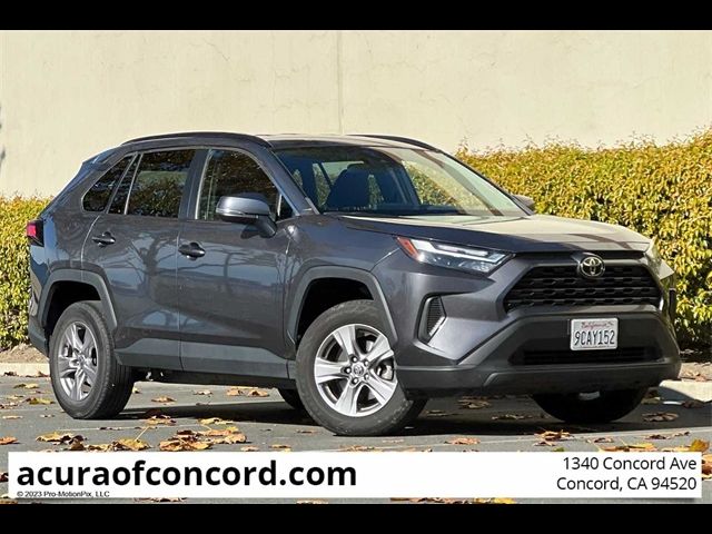 2022 Toyota RAV4 XLE