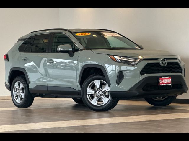 2022 Toyota RAV4 XLE