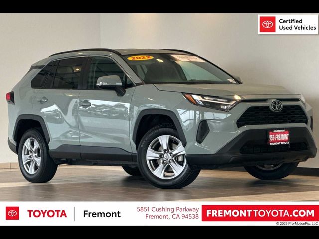 2022 Toyota RAV4 XLE