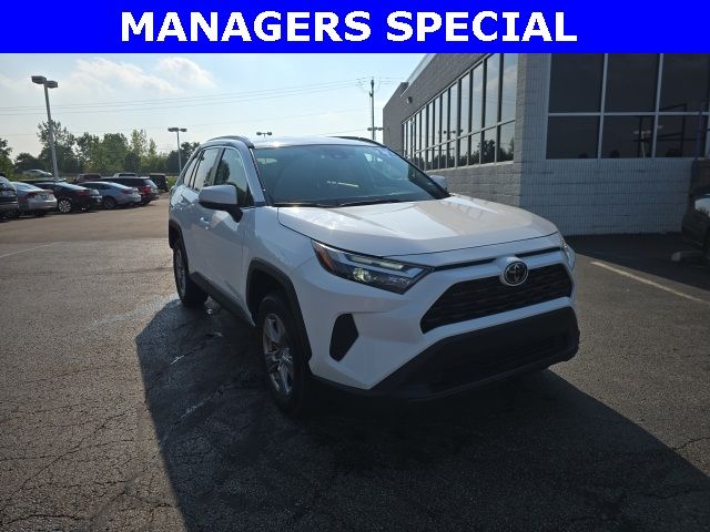 2022 Toyota RAV4 XLE