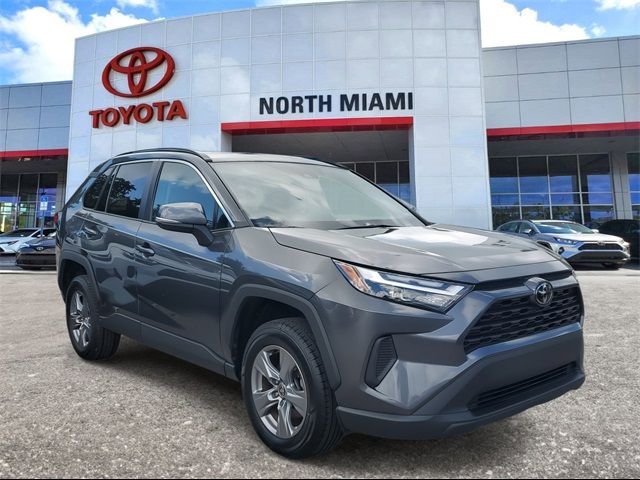 2022 Toyota RAV4 XLE